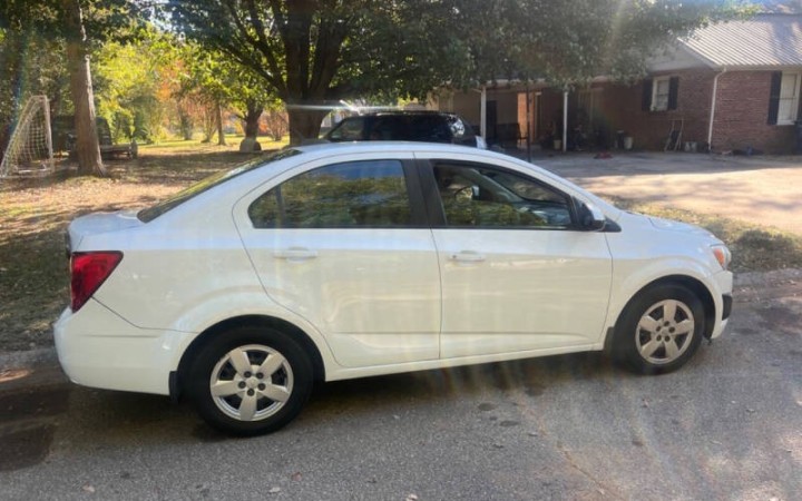 2016 Chevrolet Sonic LS