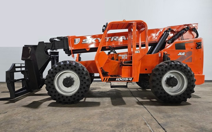 Forklift Skytrak 10054 10,000 lbs