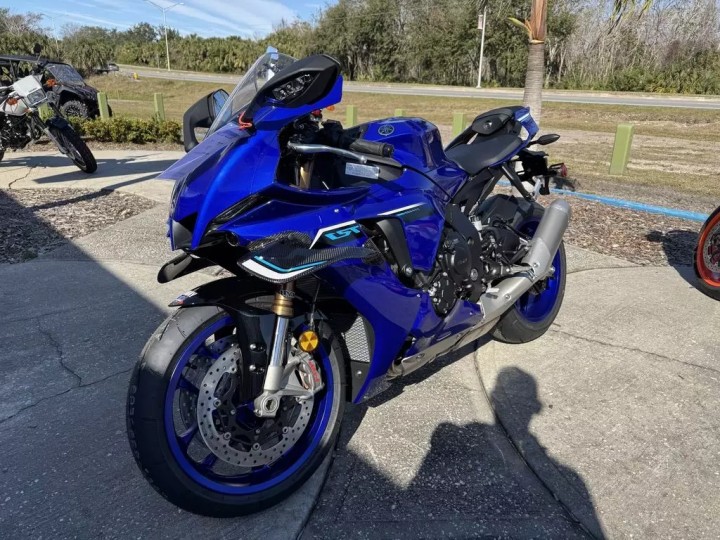 2024 Yamaha YZF-R1
