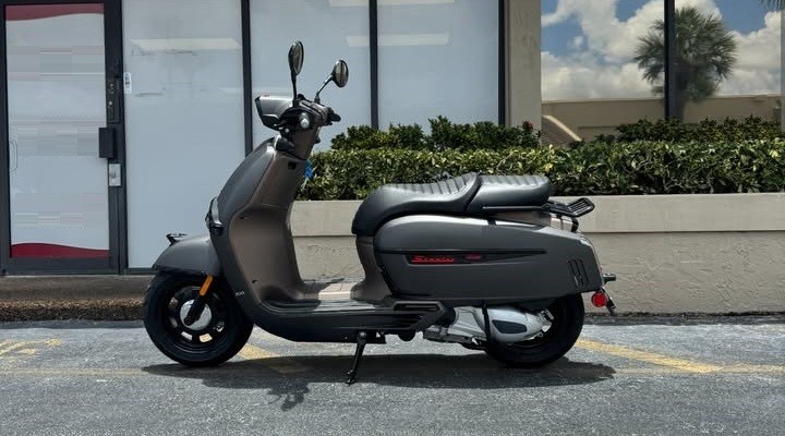 2024 Keeway Sixties 300