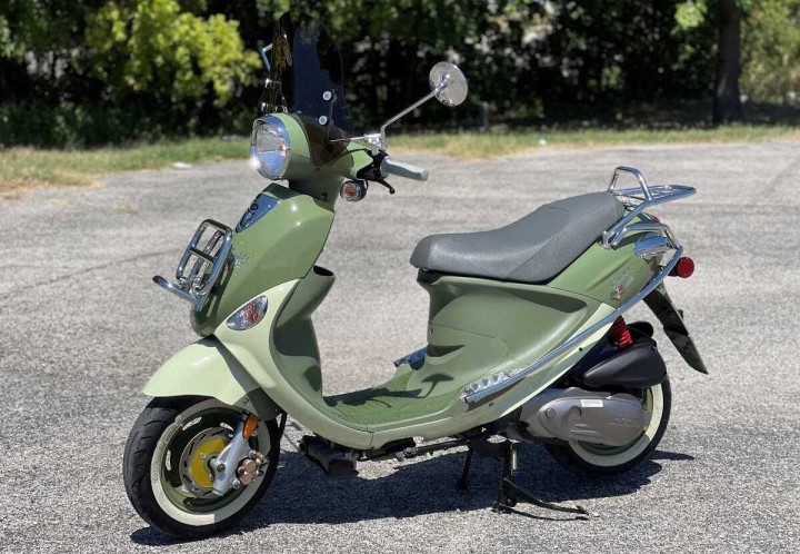 2015 Genuine Scooter Buddy 170i