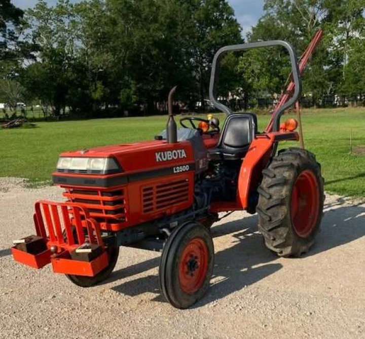 Tractor Kubota L2500