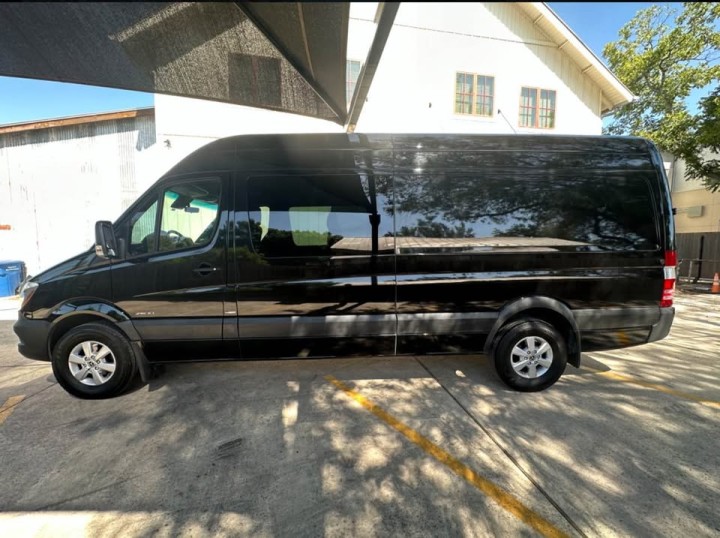 2014 Mercedes-Benz Sprinter 2500 Passenger High Roof
