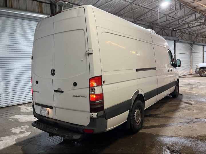 2015 Mercedes-Benz Sprinter 2500 Cargo Van High Roof 170"