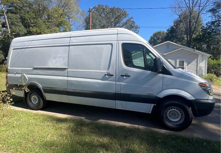2011 Mercedes-Benz Sprinter 2500 Cargo Van 170" High Roof