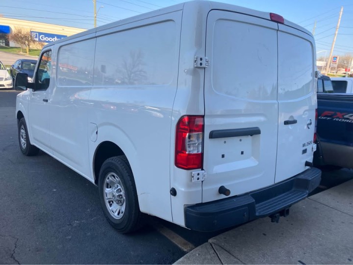 2016 Nissan NV2500 Cargo Van