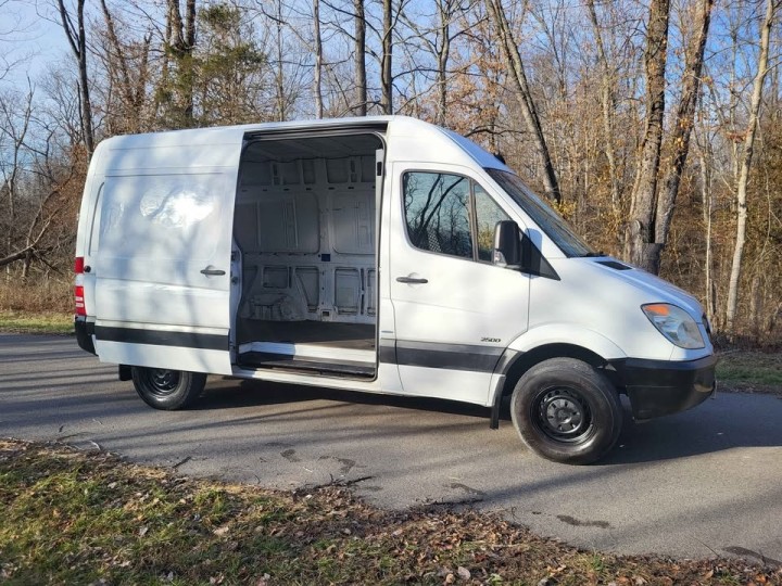 2012 Mercedes-Benz Sprinter 2500 Cargo Van Standard Roof 144"