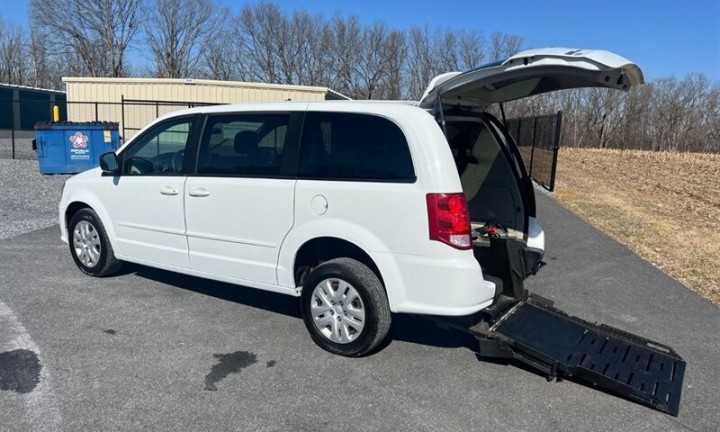 2015 Dodge Grand Caravan Mobility Handicap Van
