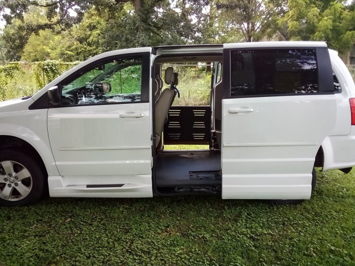2017 Dodge Grand Caravan Wheelchair Accessible Van