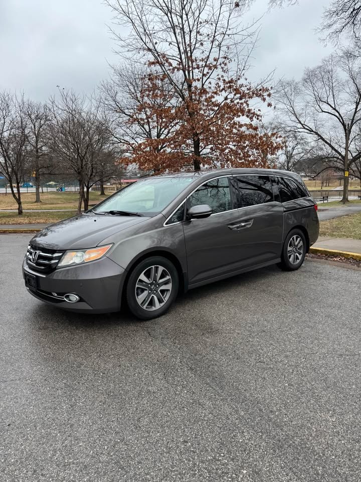 2017 Honda Odyssey Touring Elite Minivan