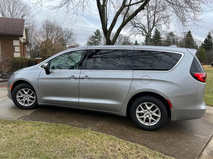 2018 Chrysler Pacifica LX Minivan