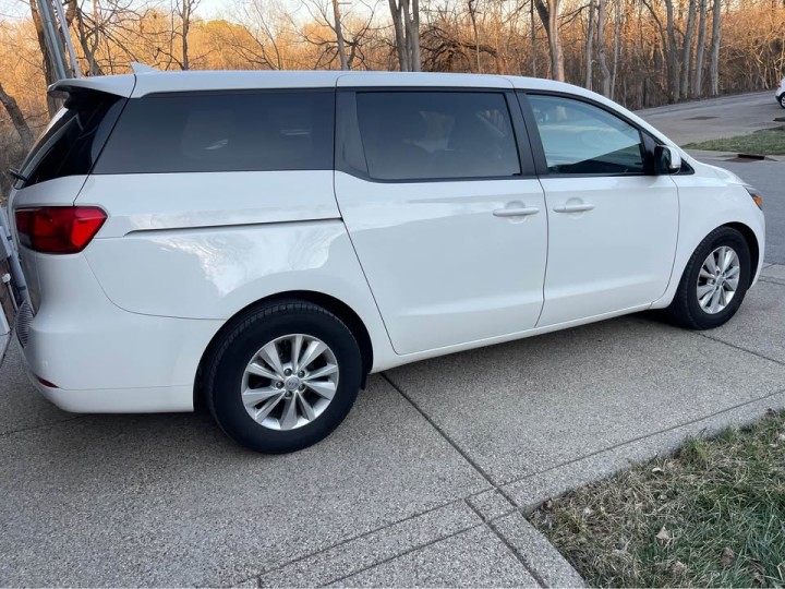2017 Kia Sedona LX Minivan