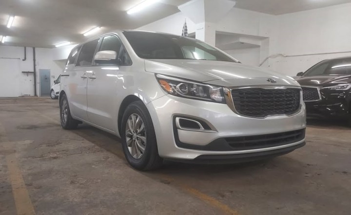 2020 Kia Sedona EX Minivan
