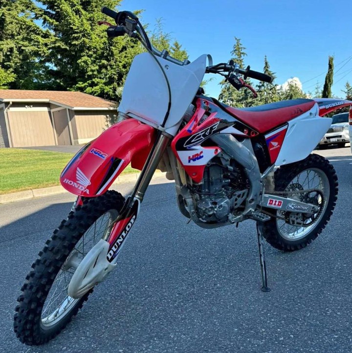 Honda CRF450R Dirt Bike
