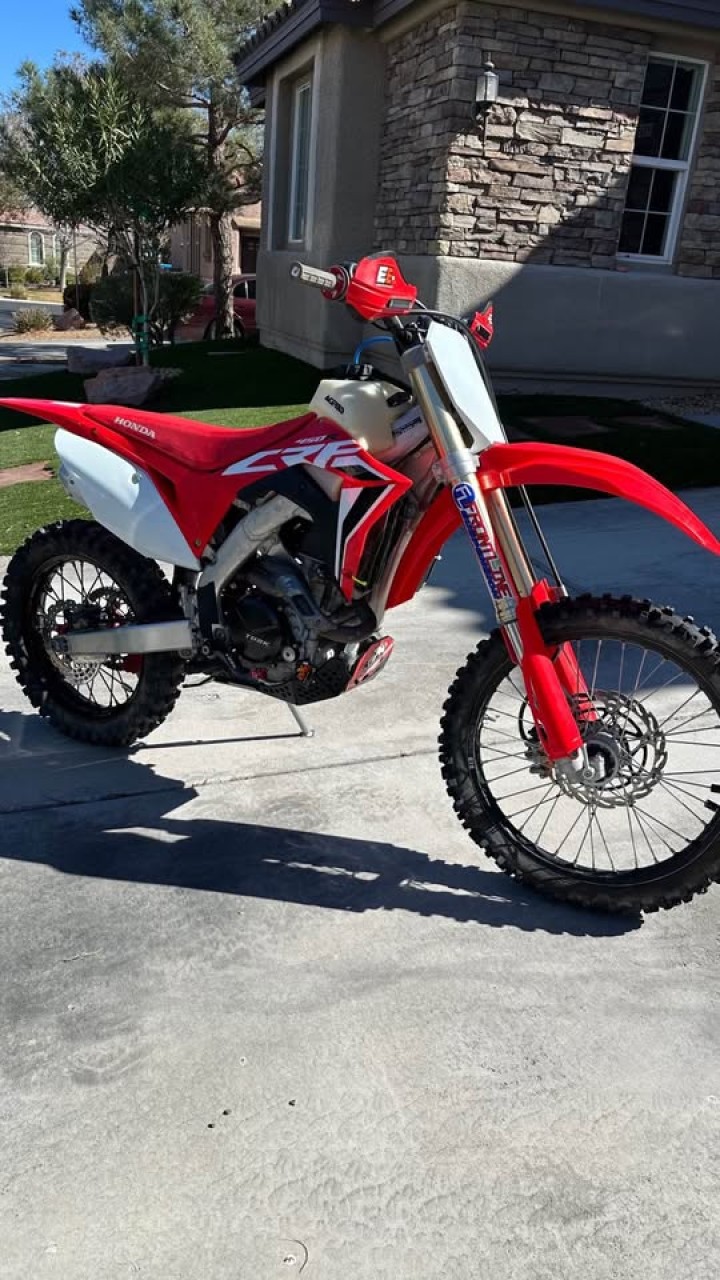 Honda CRF450R Dirt Bike