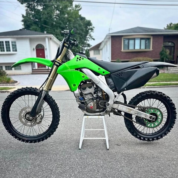 Kawasaki KX250F Dirt Bike
