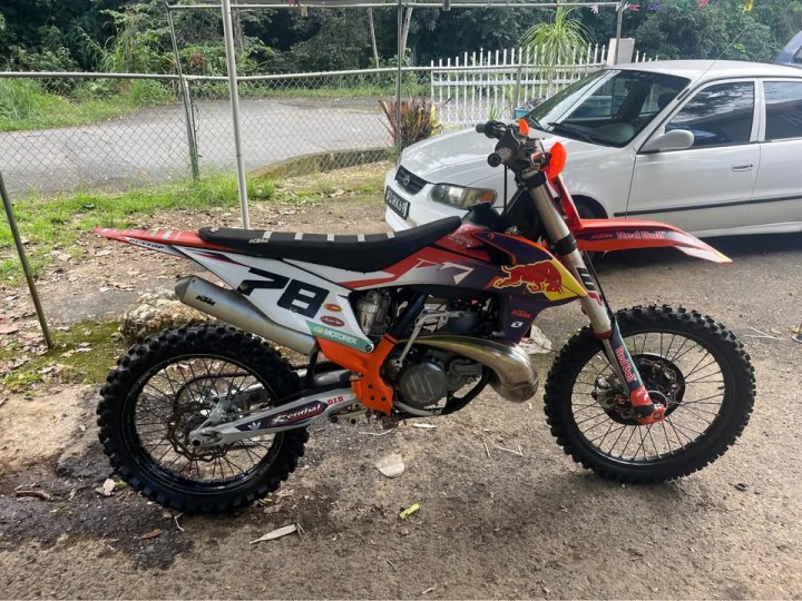 KTM 250SX Dirt Bike