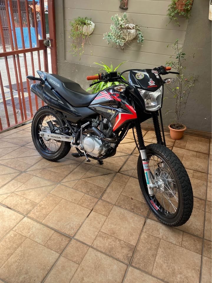 Honda XR150 Enduro Dirt Bike