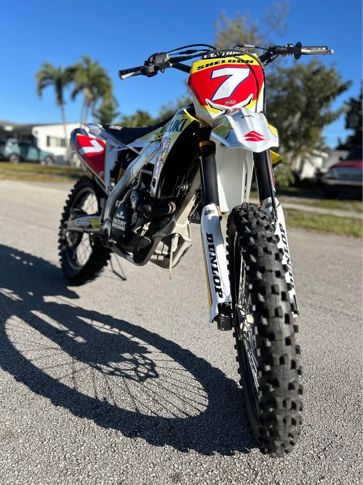 2018 Suzuki RM-Z450 Professional Motocross Dirt Bike