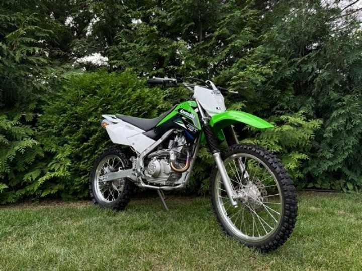 Kawasaki KLX140L Dirt Bike