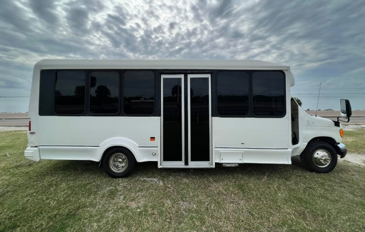25 Passenger Party Bus Tampa