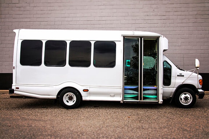 18 Passenger Party Bus Kansas City