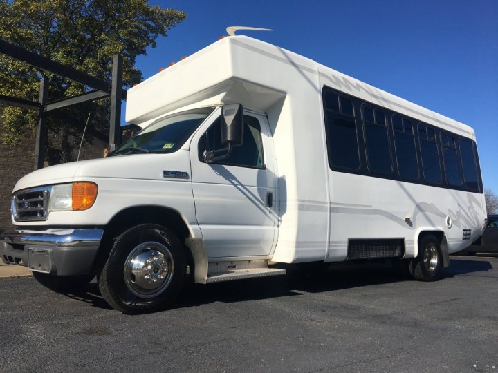 24 Passenger Party Bus Ford E450 Richmond VA