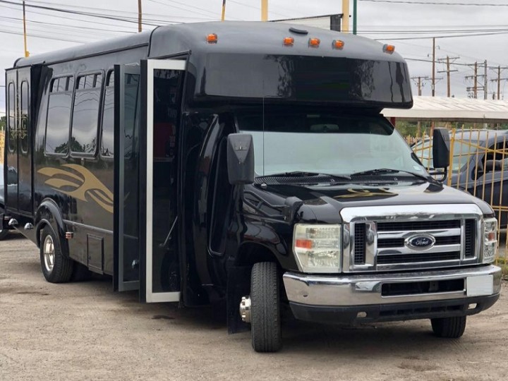 20 Passenger Party Bus El Paso
