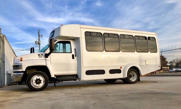 20-24 Passenger Party Bus Mobile AL