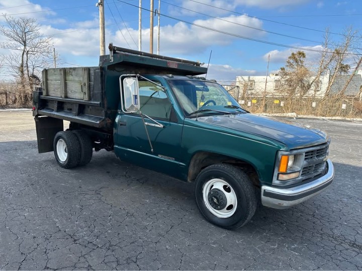 Chevrolet C3500 Dump Truck