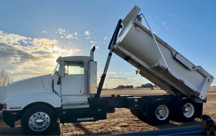 Kenworth W600 Dump Truck