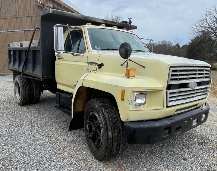 Ford F-600 Dump Truck