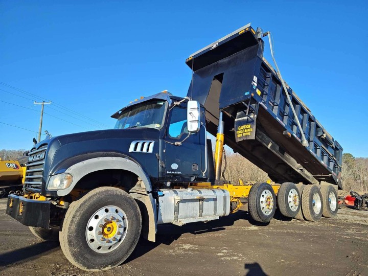 Mack GU713 Quad Axle Dump Truck