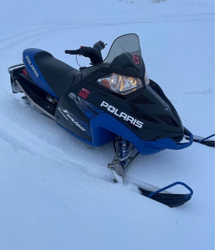 2006 Polaris Fusion 600 Snowmobile