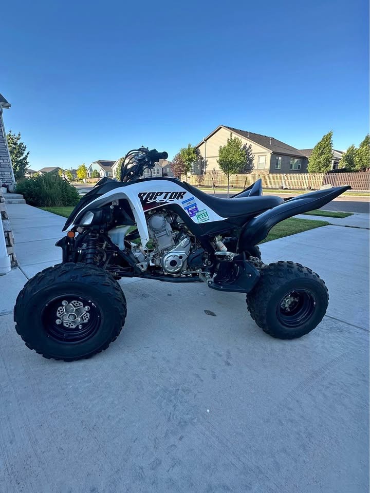 ATV Yamaha Raptor 700