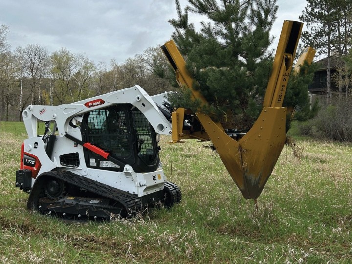 Bobcat T770 Big John Tree Spade