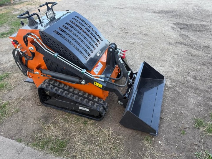 2024 Land Hero LDH-T460 Mini Skid Steer