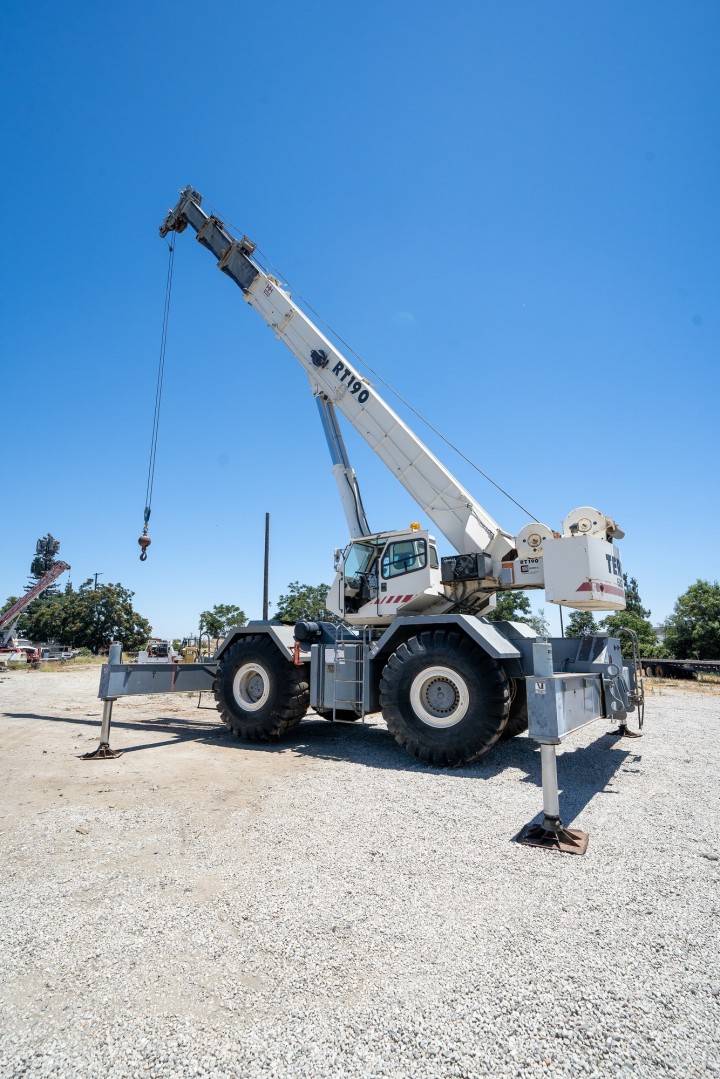 Terex RT-190 19-ton Rough Terrain Crane