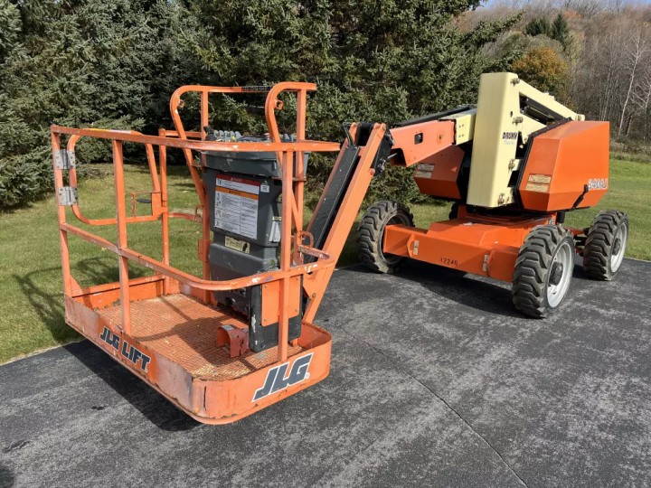 JLG 340AJ Articulating Boom Lift