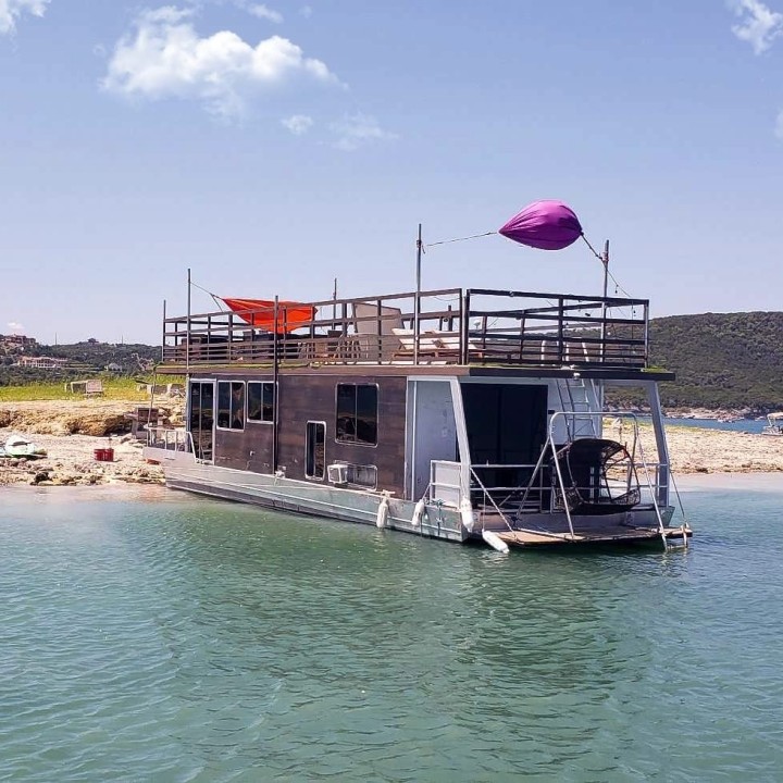 Live the Lake Life in Style Houseboat on Lake Travis