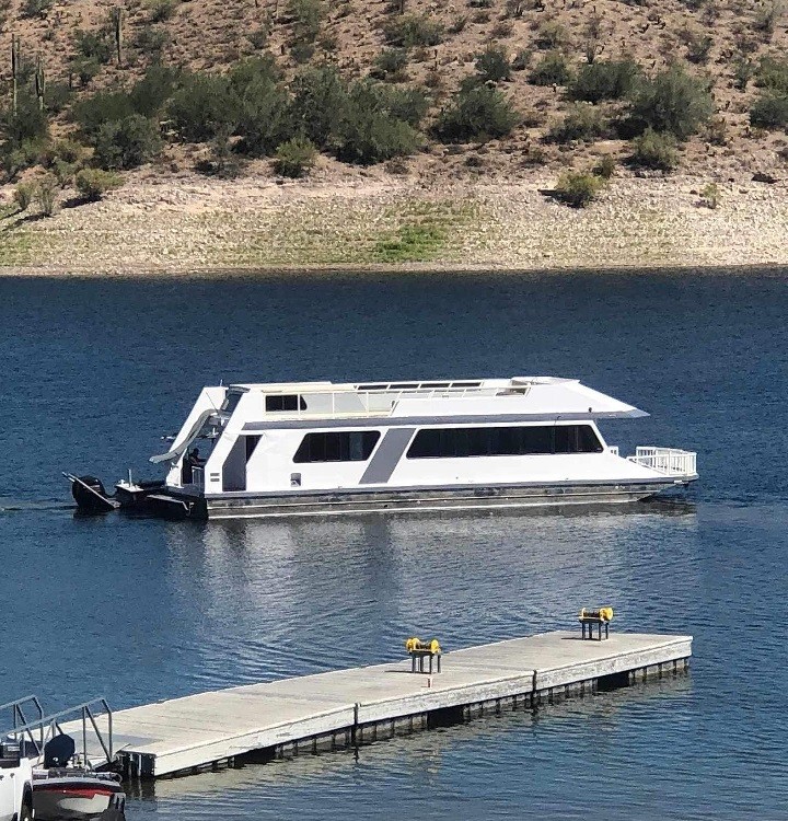 Houseboat on Lake Pleasant - Sleep on the Water