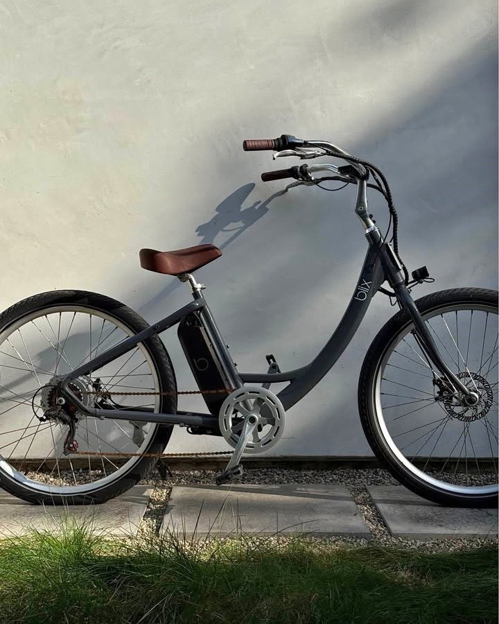 Blix Sol Eclipse eBikes - Ride the Venice Vibe