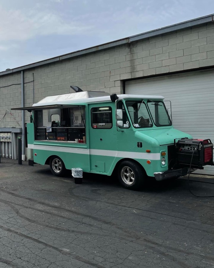 Affordable Mobile Kitchen! Perfect for CBUS Startups