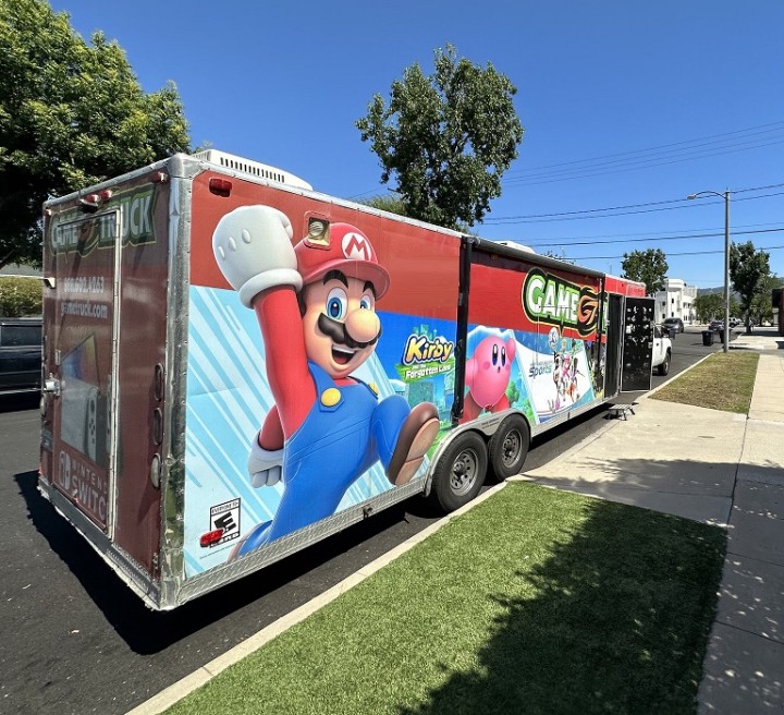 Game Truck for Hire in Los Angeles! Birthday? Event? Call Us & Level Up the Fun!