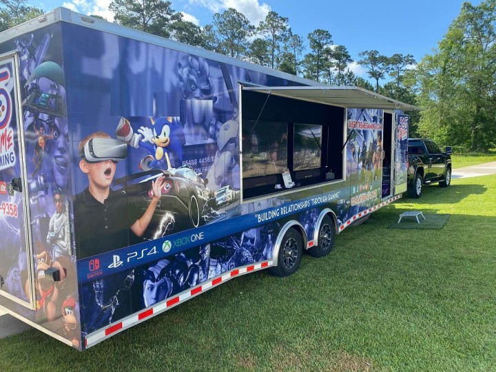 New Orleans Mobile Arcade! Perfect for Second Lines & Birthdays!