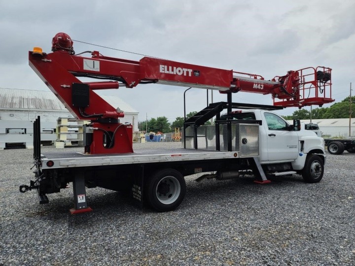 2020 Elliott M43R Chevrolet Silverado 6500HD Bucket Truck