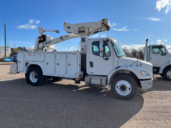 2003 Freightliner M2 Teague Versalift 40 foot Bucket Truck