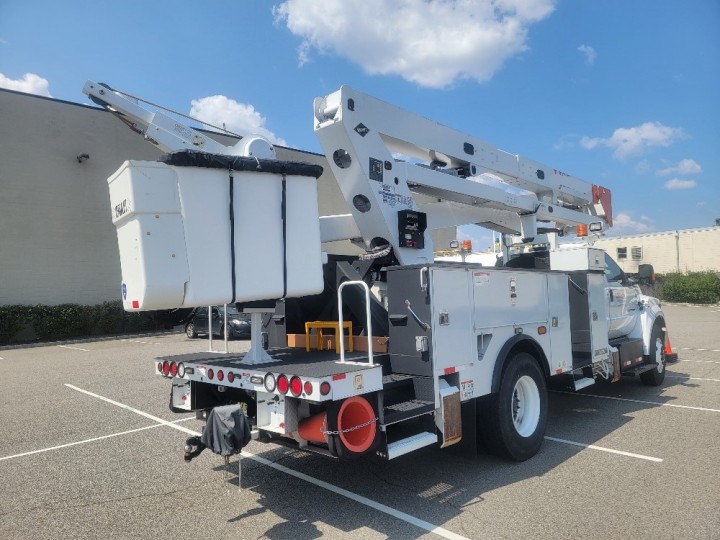 2021 Ford Super Duty XL F750 Versalift VST-7100 76' Bucket Truck