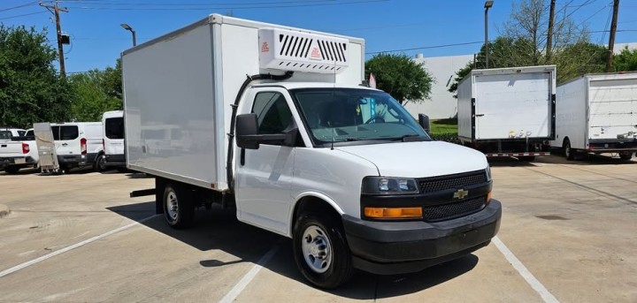 2019 Chevrolet Express 3500 14-ft Refrigerated Truck