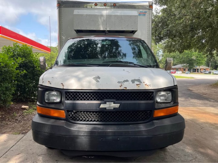 2004 Chevrolet Express Cutaway Refrigerated Truck